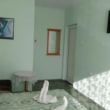 Family Silver Pearl Balchik